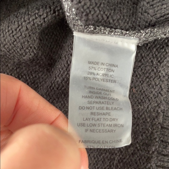 VINCE CAMUTO Foiled Sweater, Medium - Picture 9 of 9